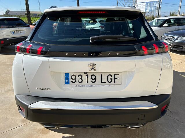 PEUGEOT 2008 ALLURE 1.2 E-THP AUTO SPANISH LHD IN SPAIN 39000 MILES SUPERB 2020